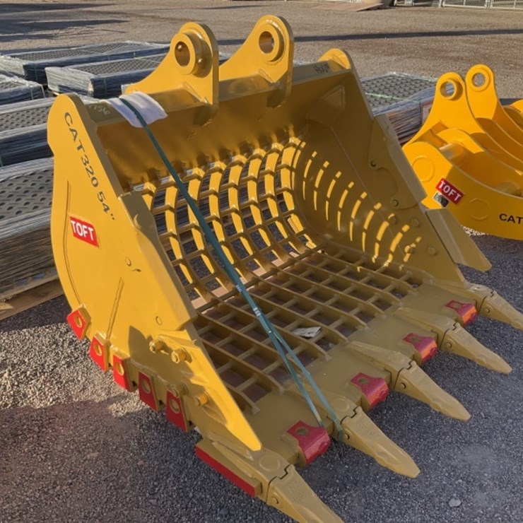 2025 CATERPILLAR 320