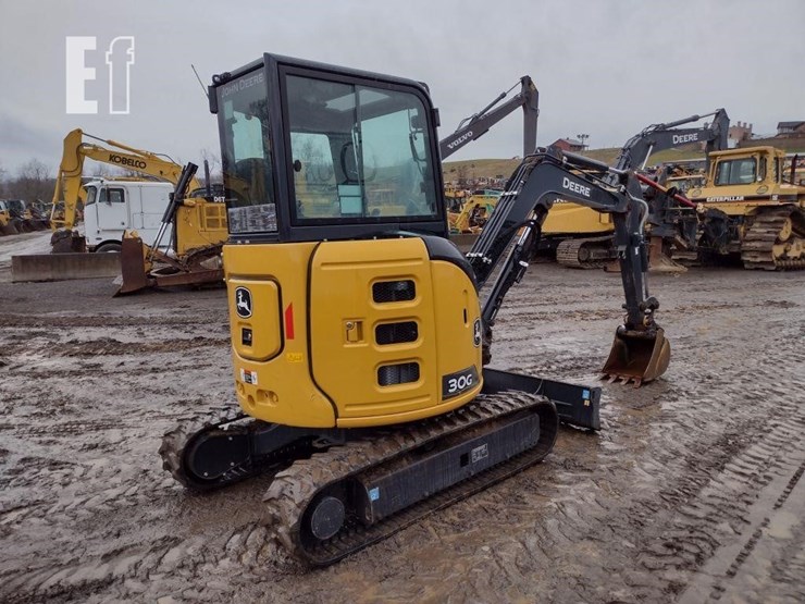 2023-deere-30g-image-49