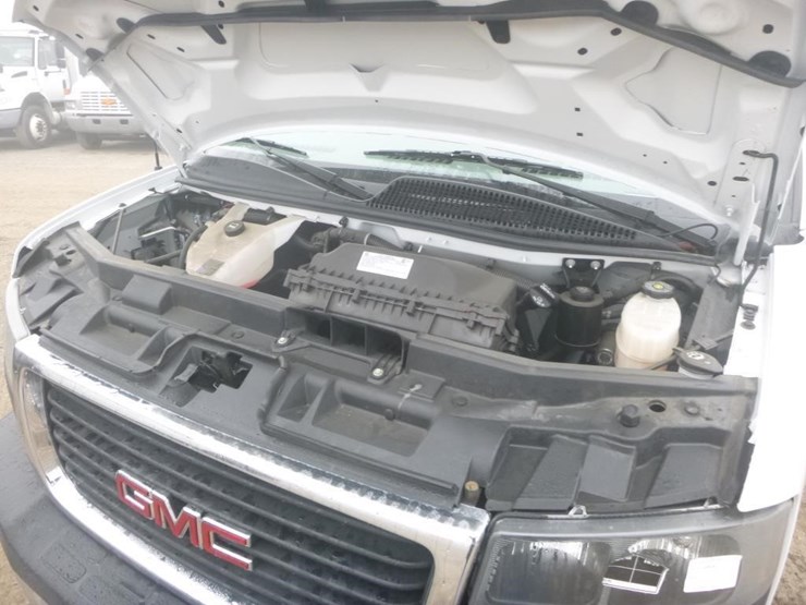 2023-gmc-3500-image-16