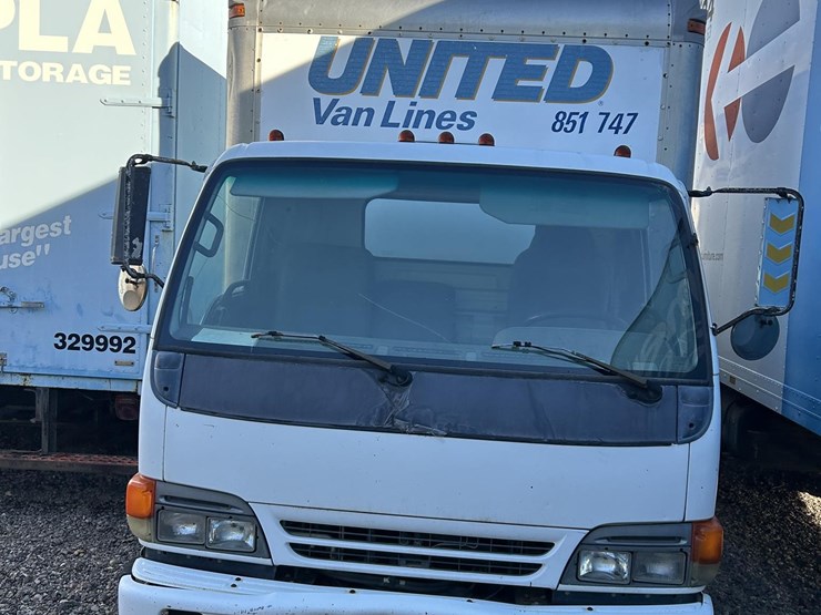 1997-isuzu-npr-image-2