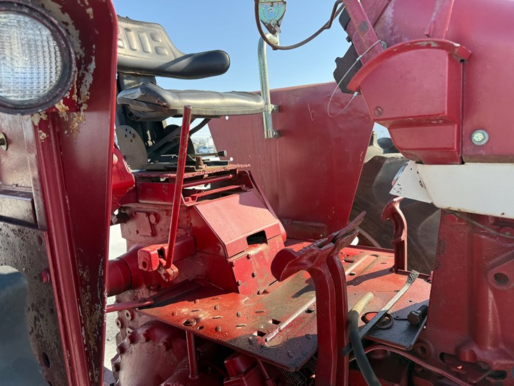 1965-international-706-image-9