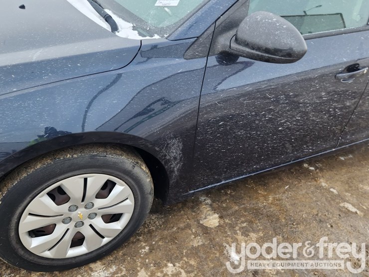 2016-chevrolet-cruze-image-13