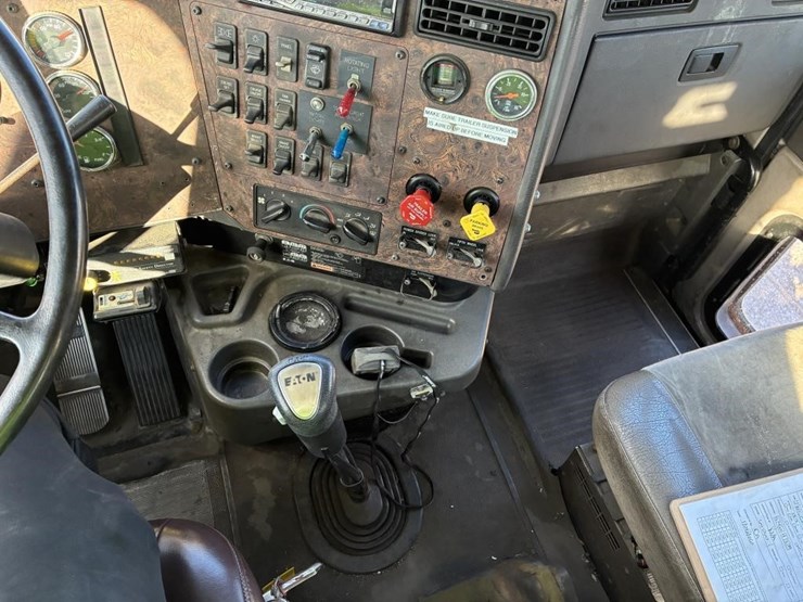 2001-international-2001-image-13