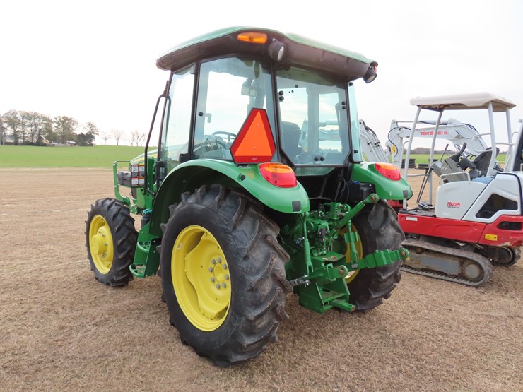 2022-john-deere-5055e-image-9