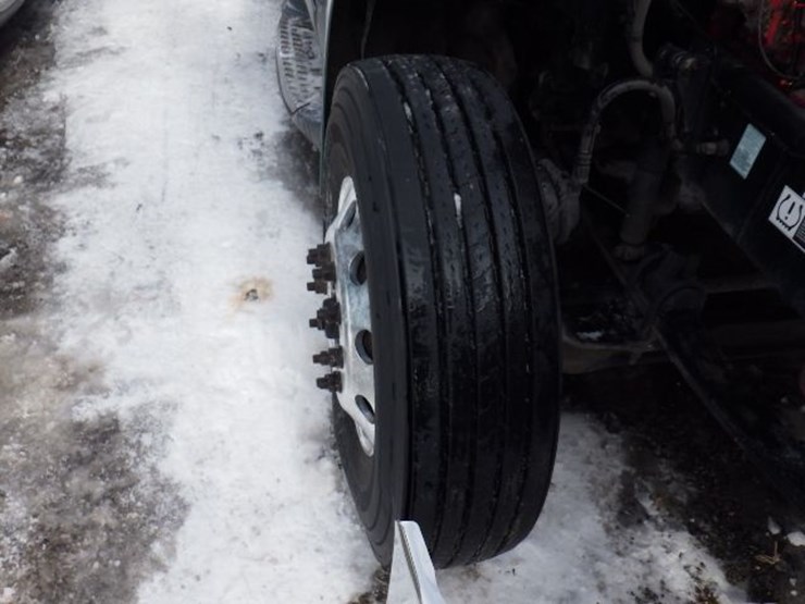 2019-peterbilt-579-image-32