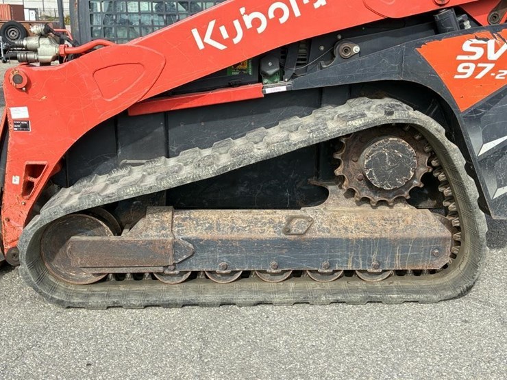 2021-kubota-svl97-2-image-10