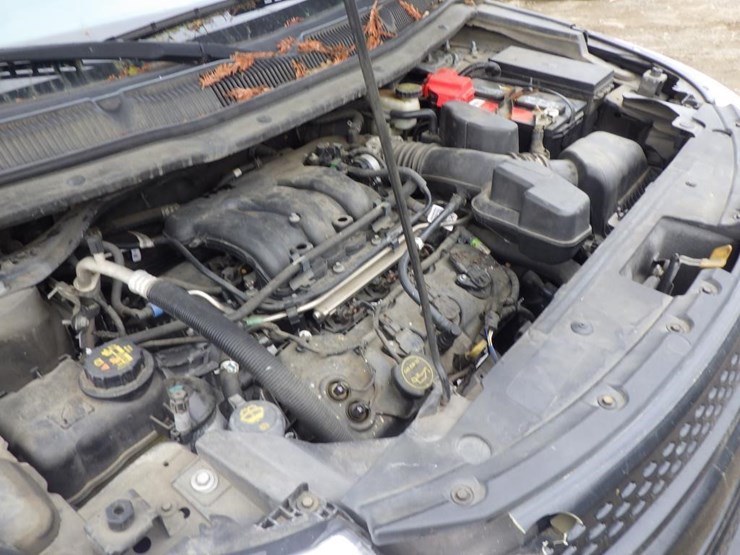 2014-ford-explorer-image-11