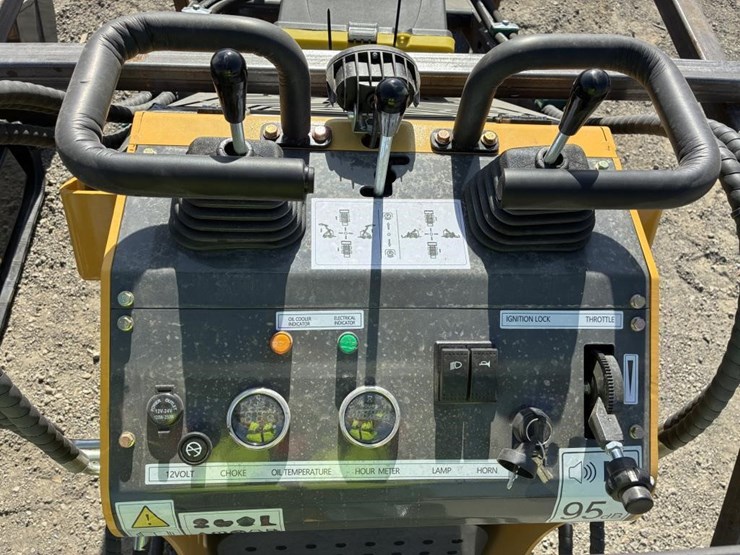 2025-sdlanch-sdll60-skid-steer-loader-image-7