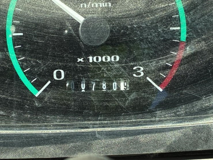 2009-case-570m-xt-image-28