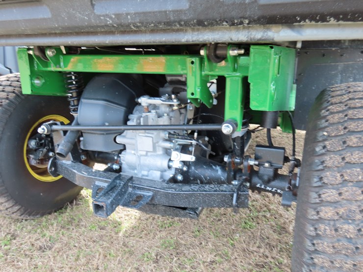 2024-john-deere-gator-image-8