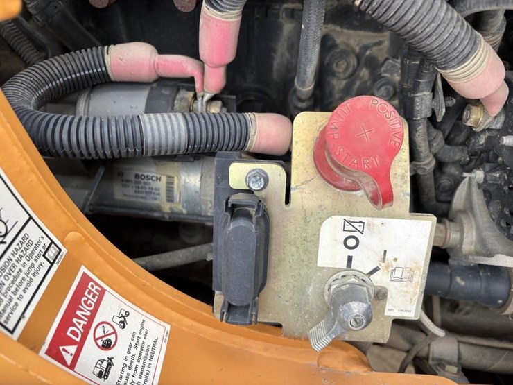 2018-case-580sn-image-64