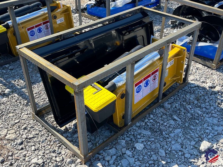 2026-agt-sshh680-skid-steer-breaker-attachment-image-7