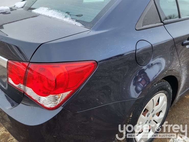 2016-chevrolet-cruze-image-29