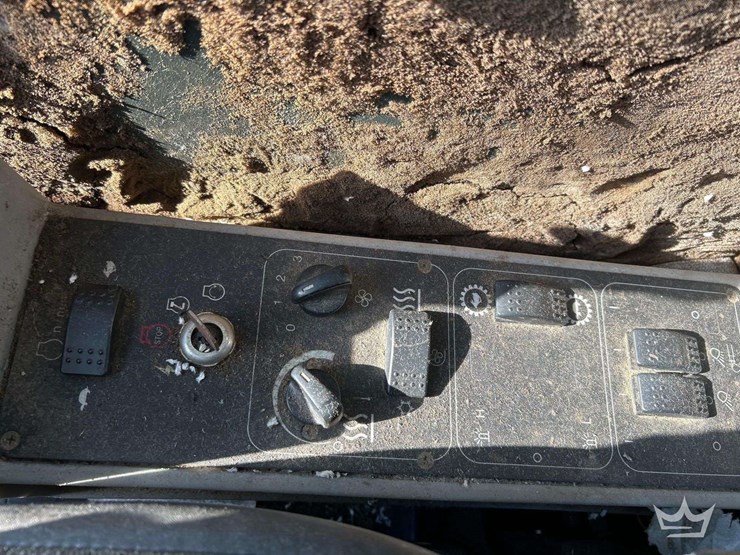 2004-gradall-xl3100-image-34