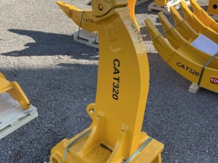 2025-toft-08er-ripper-for-excavator-image-2