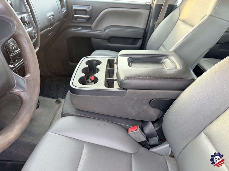 2015-chevrolet-silverado-3500hd-image-28