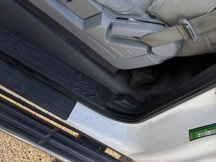 2010-ford-f150-image-35