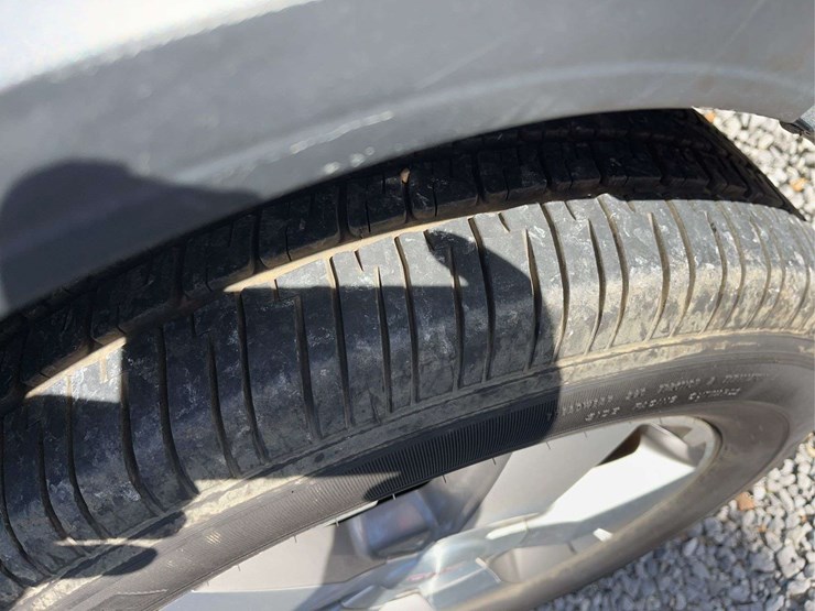 2011-gmc-acadia-image-6