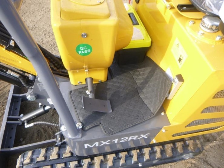 agt-mx12rx-hydraulic-excavator-image-20