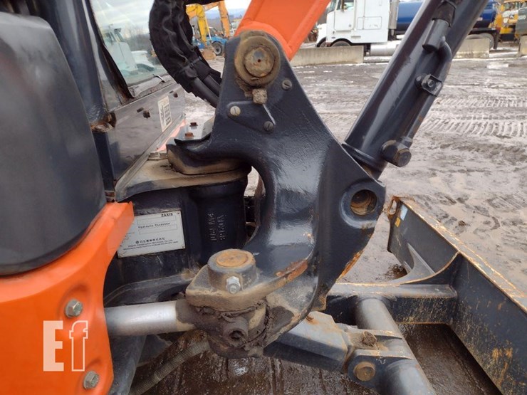 2014-hitachi-zx35u-image-24