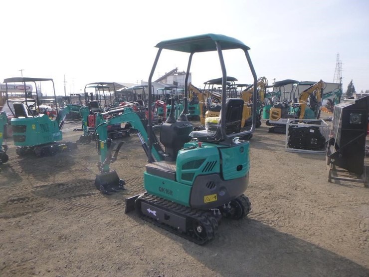 2025-agt-qk16r-hydraulic-excavator-image-4