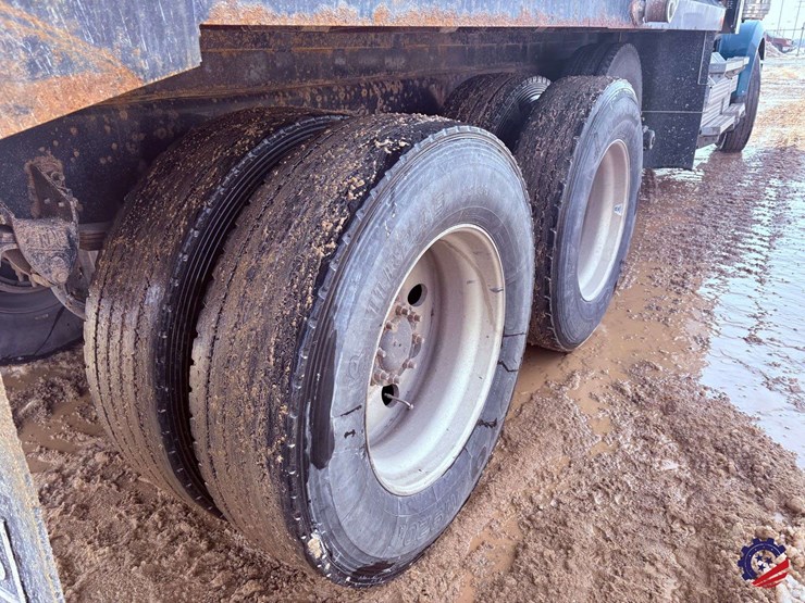 2021-western-star-4900ex-image-17