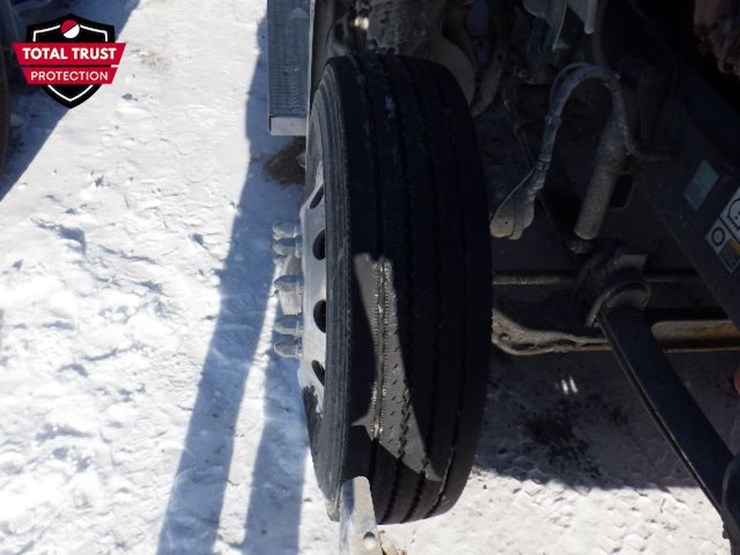 2019-peterbilt-579-image-22