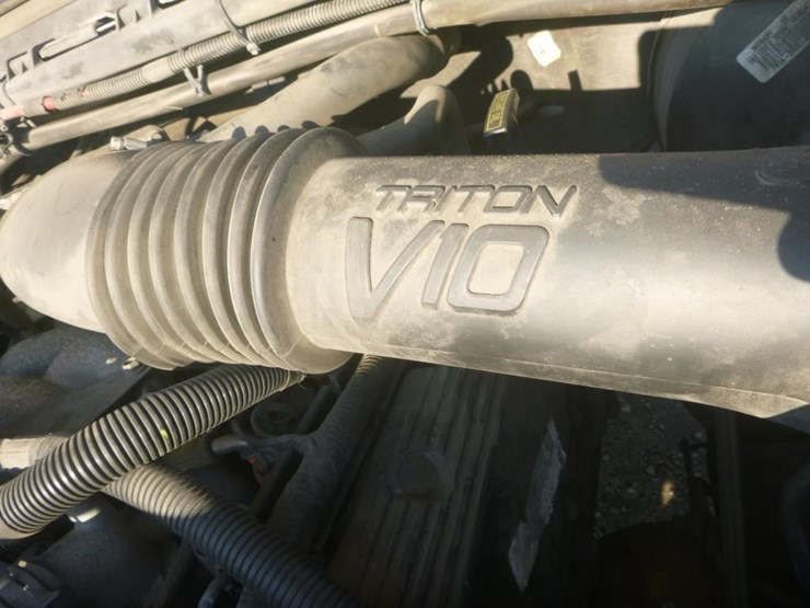 2001-ford-f350-image-18