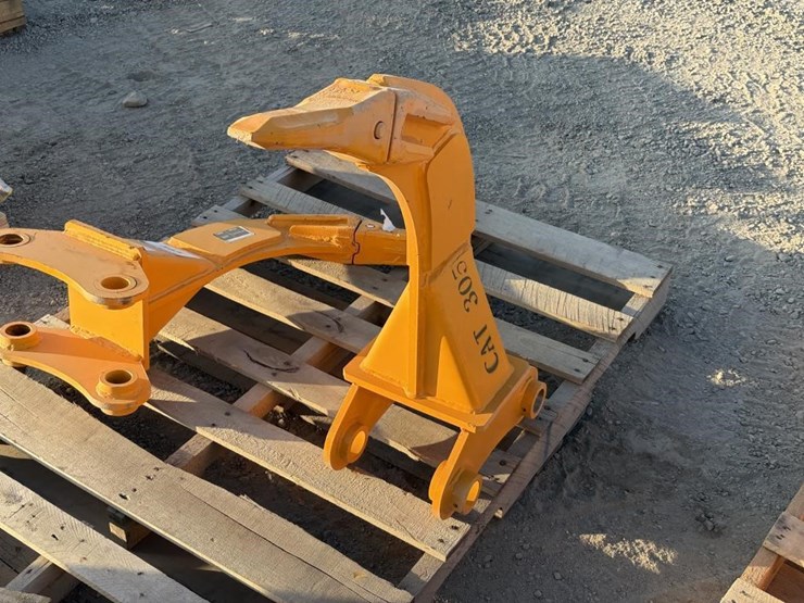 caterpillar-305-image-1