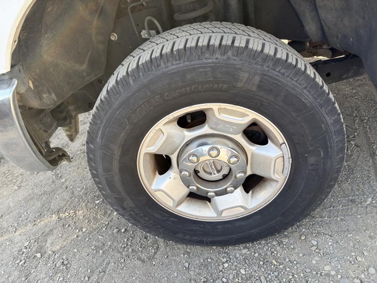 2011-ford-f250-image-30