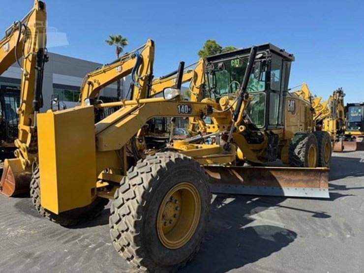 2023-caterpillar-140gc-image-1