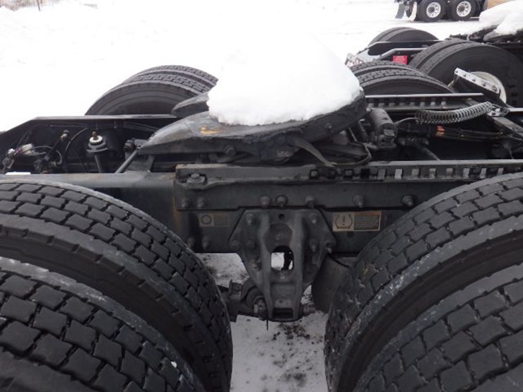 2021-peterbilt-579-image-8