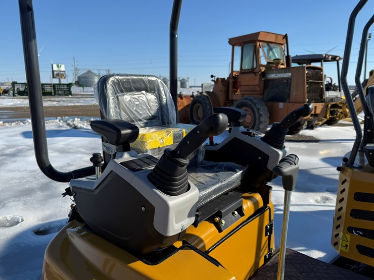 #101-•-unused-cfg-industry-qk20r-mini-excavator-qk20r202511040283-inv#-36802-image-12