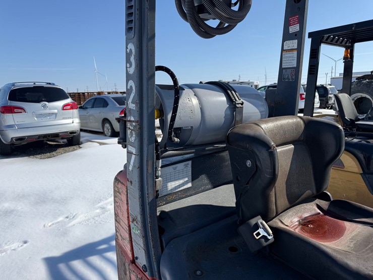 toyota-8fgcu25-image-28