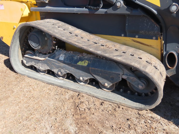 2020-new-holland-c232-image-5