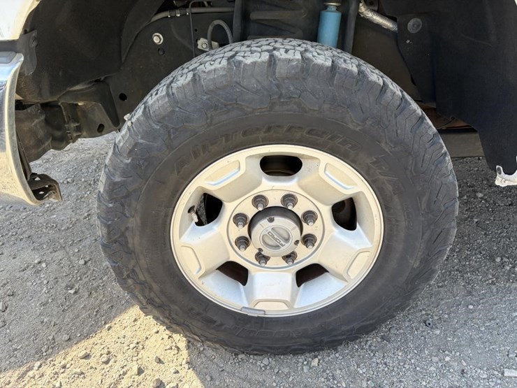 2011-ford-f250-image-30