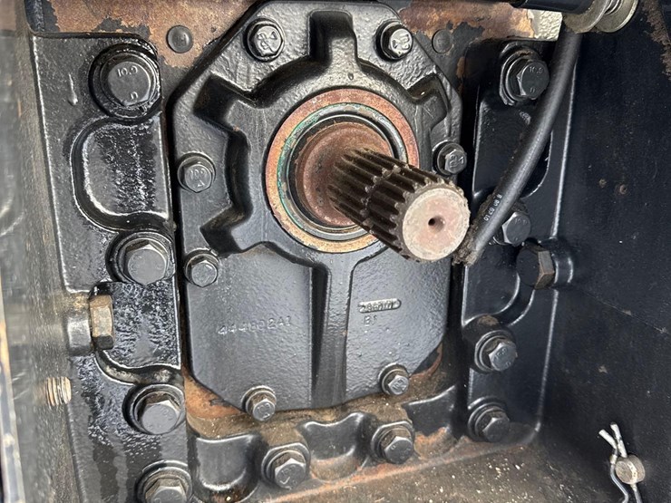 2008-new-holland-t8030-image-9