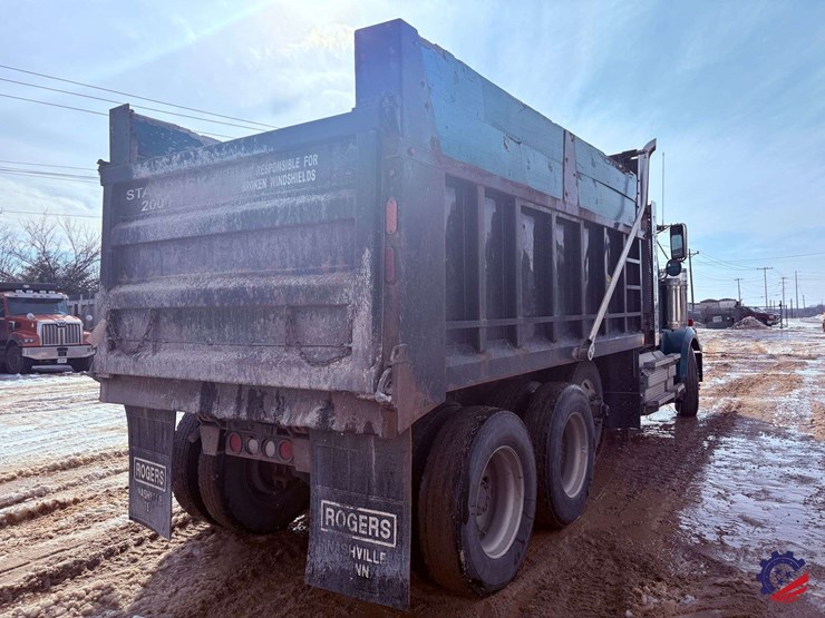 2021-western-star-4900ex-image-6