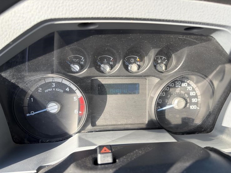 2015-ford-f550-image-14