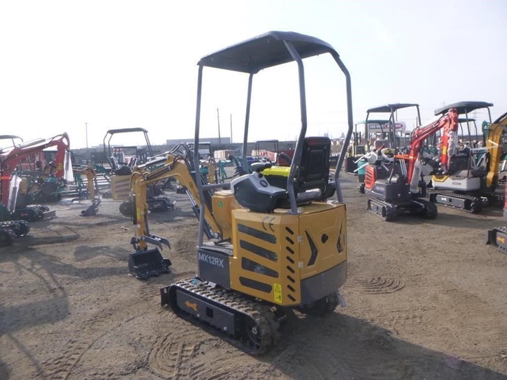 agt-mx12rx-hydraulic-excavator-image-4