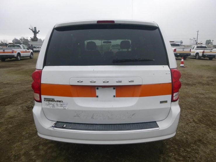 2014-dodge-grand-caravan-image-8