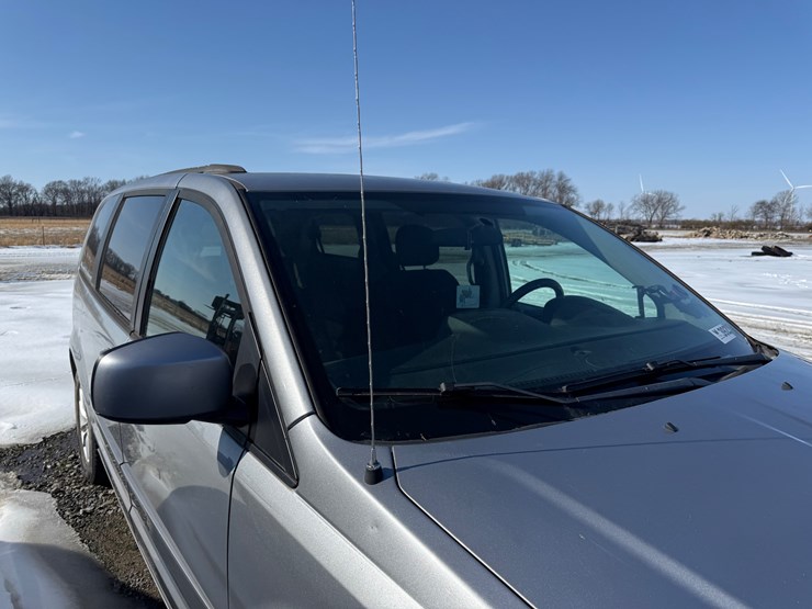 2014-dodge-grand-caravan-image-46