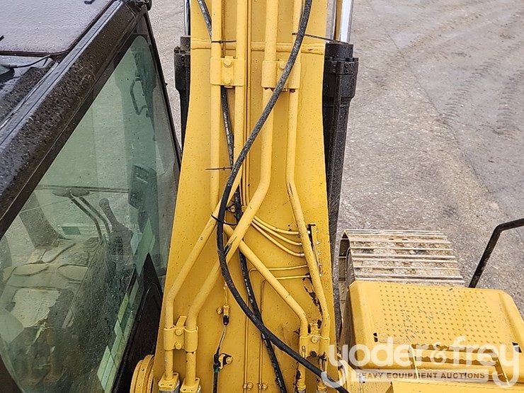 2016-caterpillar-320fl-image-19