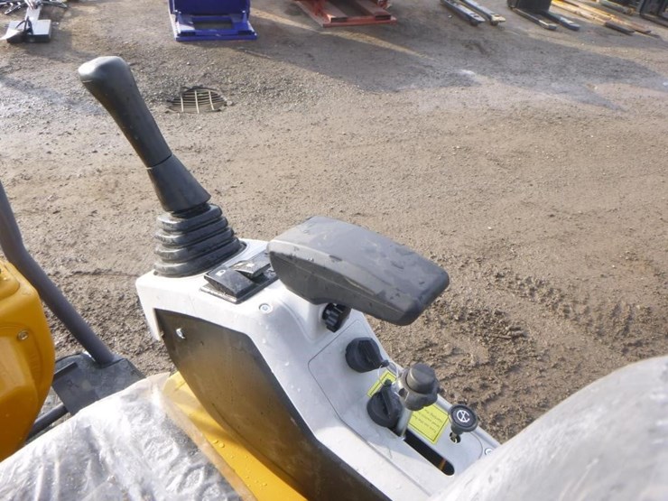 agt-mx12rx-hydraulic-excavator-image-22