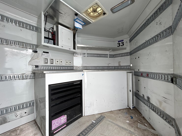 #361-•-2022-aluminum-trailer-co.-quest-enclosed-trailer-(#33)-image-11