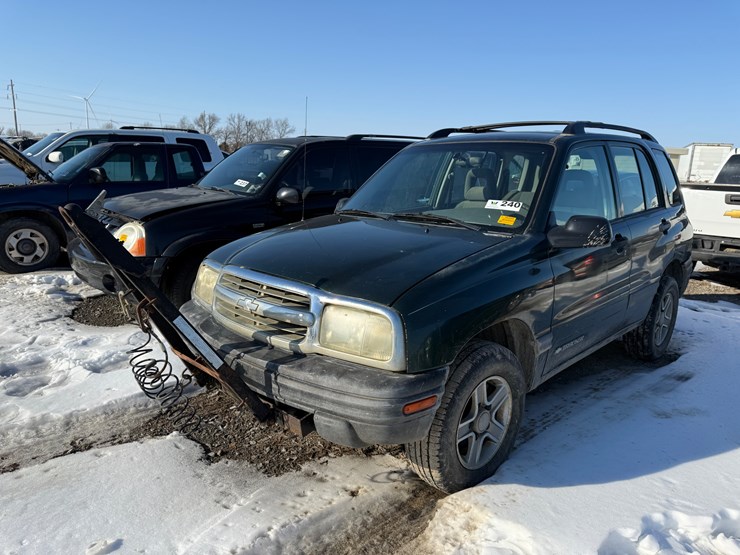 2004-chevrolet-tracker-image-1