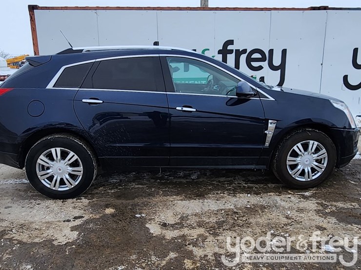 2011-cadillac-srx-image-45