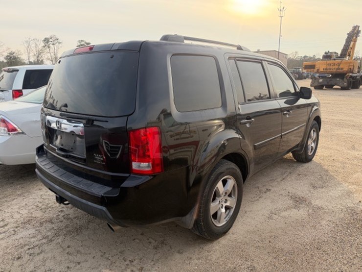 2011-honda-pilot-image-3