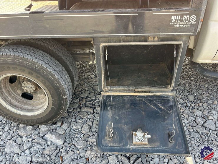 2002-chevrolet-silverado-3500-image-34