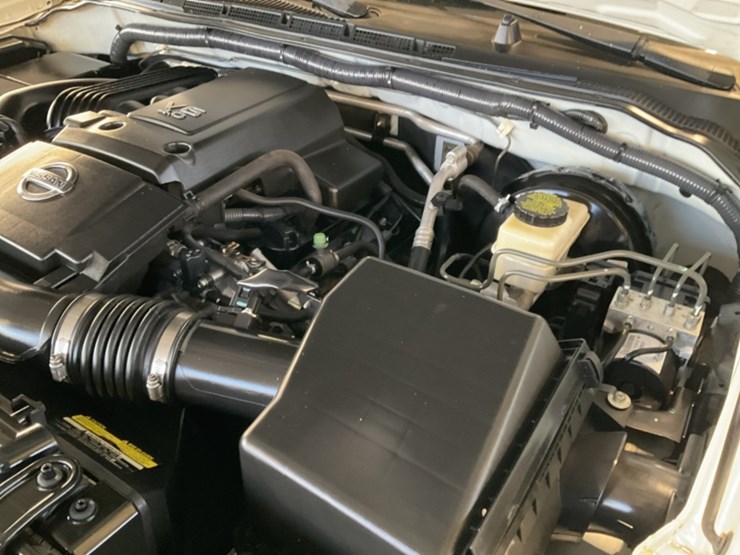 2015-nissan-frontier-image-11